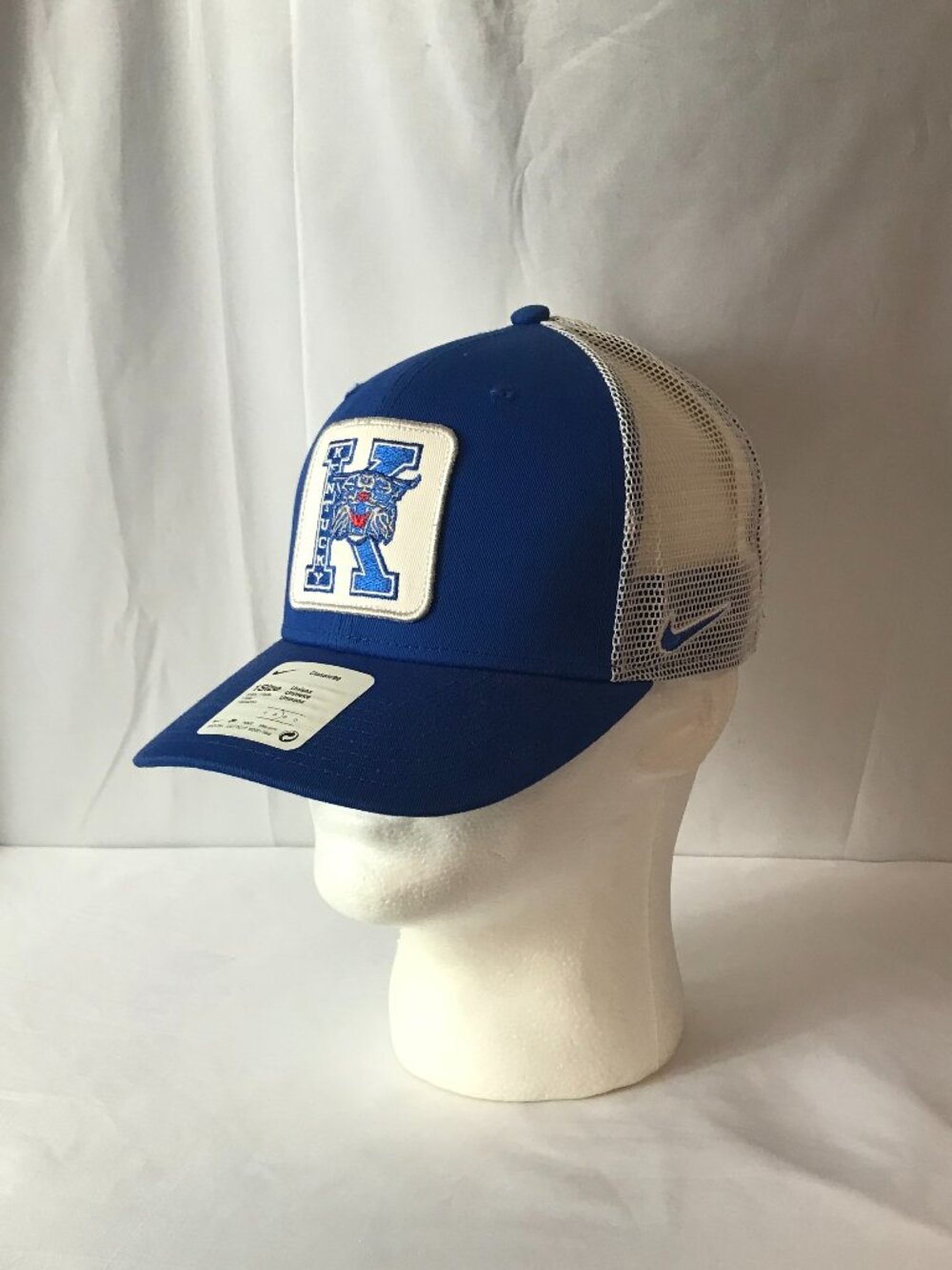 Nike Kentucky University Wildcats Curved Bill Adjustable Back Sport Cut Cap/Hat